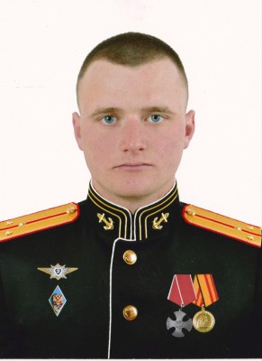 Uie6OxqEv-4.jpg