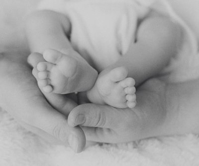 photo_of_baby_feet1-1024x853.jpg