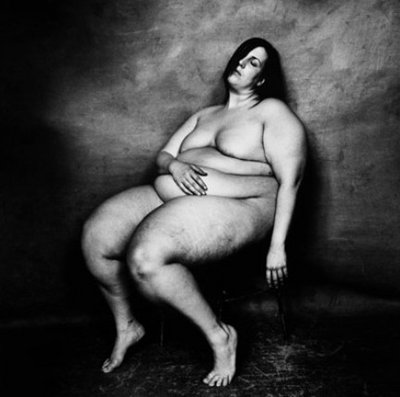 irving_penn_large_nude_woman_seated_20041.jpg