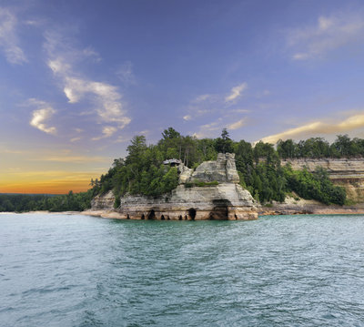cliffdgvbnnhj393.jpg