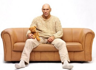1321968928_0a22503761275098caaca893a31c6906nikolai-valuev_allweapons.ru[1].jpg