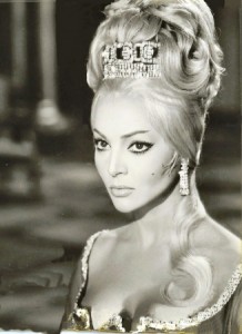 Sara Montel.jpg