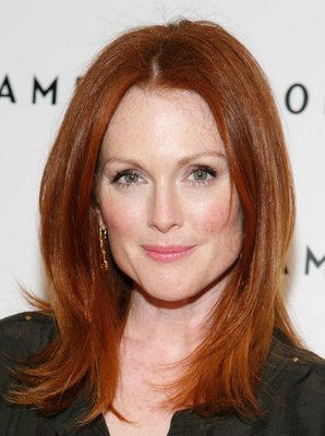 julianne_moore_freckles_02.jpg