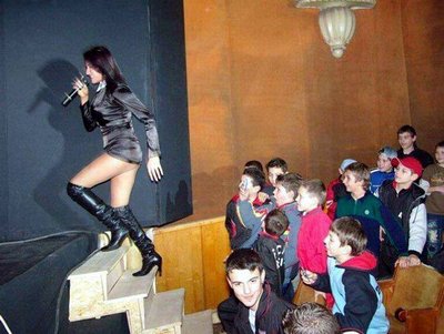 mini skirt.jpg