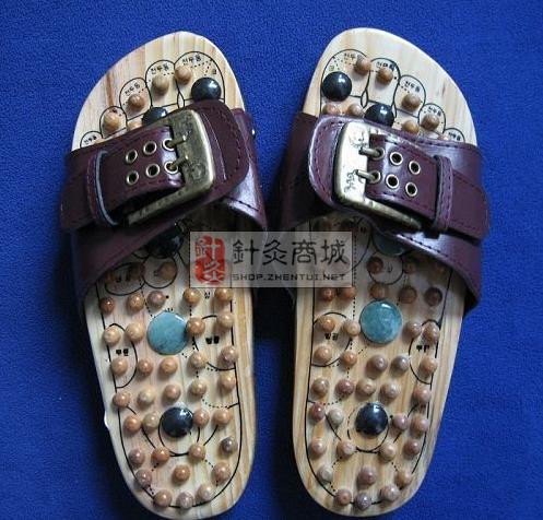 139_P_1241061614868 reflesologic sandals.jpg
