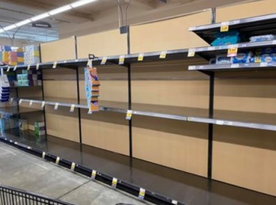 TIssue and toilet paper isle at Metro Market on March 12 2020.jpg